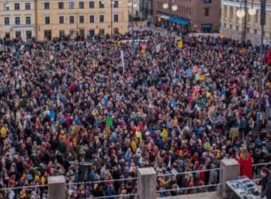 Foule de personnes manifestation climat