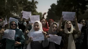 Afghanes manifestant pour leurs droits dans les rues de Kaboul