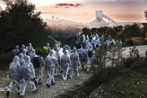 Arrivée des militants écologistes sur le site Lafarge de la Malle à Bouc-Bel-Air, près de Marseille, samedi 10 décembre 2022. (DR)