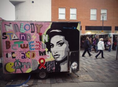 Amy Winehouse graffiti mur