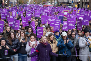 Les manifestantes sont toujours aussi nombreuses. crédits : #Noustoutes