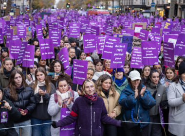 Les manifestantes sont toujours aussi nombreuses. crédits : #Noustoutes