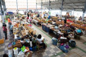 Marché de Fort-de-France, Martinique, le 28 avril 2022. (Photo by Sebastian Kahnert/picture alliance via Getty Images)