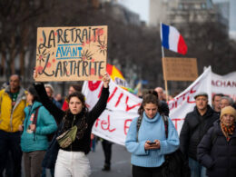 Manifestation contre la réforme des retraites en février 2023 à Paris.Photographer: Benjamin Girette/Bloomberg via Getty Images