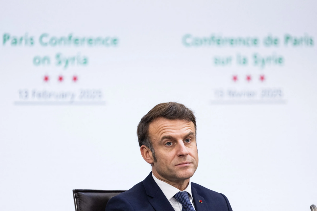 Le président de la République Emmanuel Macron présent à la conférence  Sameer Al-Doumy/AFP via Getty Images.